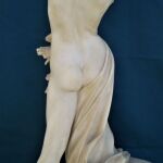 Αντίκα μαρμάρινο γλυπτό άγαλμα γυμνή γυναίκα μετά το μπάνιο