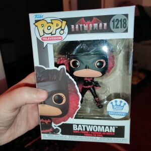 Funko Pop! Batwoman #1218 (exclusive).