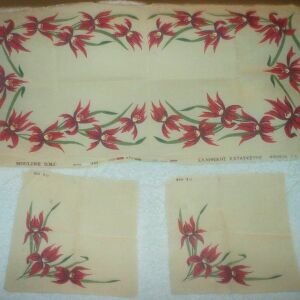Κόκκινοι κρίνοι τυπωμένο καμβάς για κέντημα με 2 πετσετάκια (98x45 cm)
