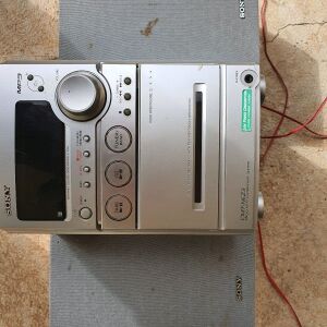Sony CMT-NEZ30 Audio Micro System with CD Player, Cassette Deck, and AM/FM