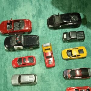 Παιχνίδια Αυτοκίνητακια Maisto.                 11 τεμάχια μεταλλικά.