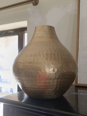 Hammered aluminum vase matte gold 26x26cm new