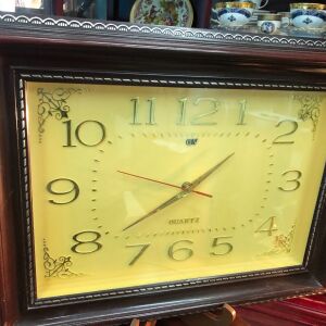 Vintage μεγάλο ρολόι επιτοίχιο…Λειτουργεί κανονικά