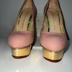 παπούτσια charlotte Olympia