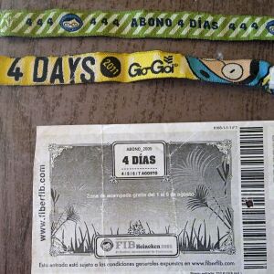 2 συλλεκτικά εισιτήρια, με τα βραχιολακια εισόδου από fib festival Benicassim Spain 2005 και 2011