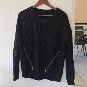 Μαύρο πουλόβερ με λεπτομέρεια φερμουάρ S-M