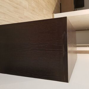 Πωλείται γραφείο (μασίφ ξύλο δρυς) διαστάσεων 1,80 x 60 σχεδόν αχρησιμοποίητο μαζί με έπιπλο