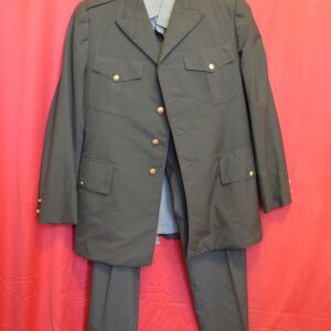 Στρατιωτική στολή καινούργια ‘’8Α’’ του Στρατού Ξηράς (χιτώνιο-πουκάμισο-παντελόνι)  70 ευρώ