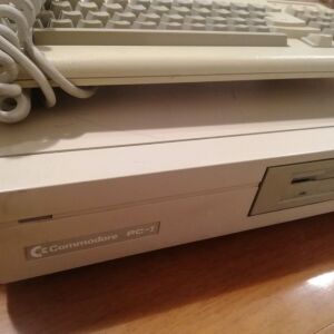 Υπολογιστης 1985, Commodore pc1  με το πληκτρολογιο