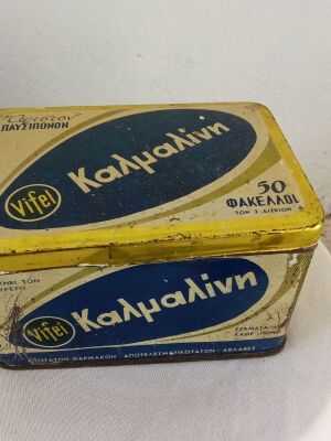 Vifel Kalmalin vintage painkiller packaging tin