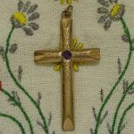 Ασημενιος χρυσοφυλλωμενος σταυρος τελη 19ου αιώνα .