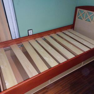 Μονό κρεβάτι ξύλινο με συρταρι