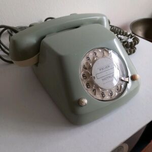 Vintage τηλέφωνο εποχής