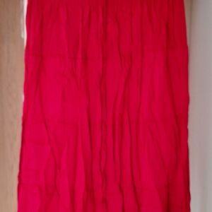 Στράπλες κόκκινο φόρεμα με σούρα