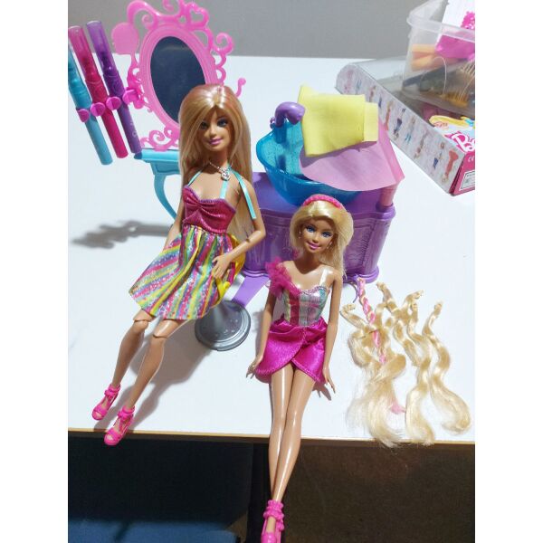 Barbie koukles set