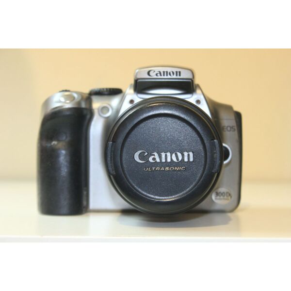 Canon EOS 300D me fako kit