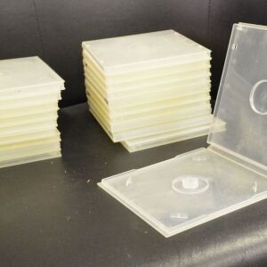 Είκοσι (20) πλαστικές θήκες ασφαλείας για δίσκους ‘’CD-DVD’’ (15ευρώ)