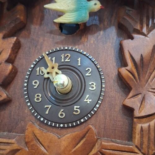 Japan quartz retro wall clock with swinging figure