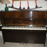 Πωλείται πιάνο petrof  του 1970 (συλλεκτικό) λίγο χρησιμοποιημένο σε άριστη κατάσταση