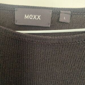 Mexx μαύρη μπλούζα σε λεπτή πλέξη