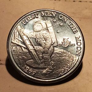 ΝΕΑ ΜΕΙΩΜΕΝΗ ΤΙΜΗ! Τρία 5 Dollars Νομίσματα (1969-1989) First Men On The Moon - Republic Of Marshall Islands