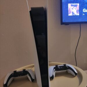 Ps5 digital edition with 2 controller