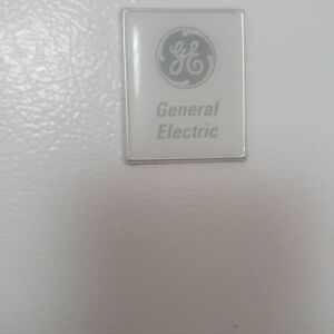 Ψυγείο General Electric δίπορτο με εξωτερικό βρυσάκι κρύου νερού και παγάκια