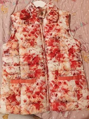 Zara sleeveless jacket for girls, white and red