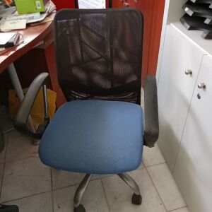 Καρέκλα περιστρεφόμενη γραφείου