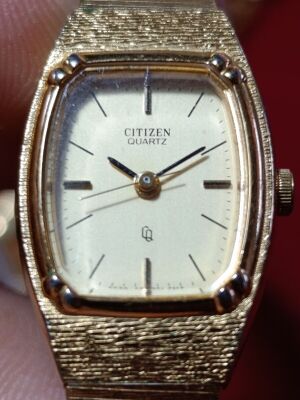 Vintage Citizen women's quartz watch, gold tone