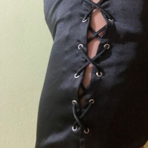 Φούστα μαύρη σατινέ σε στυλ κορσέ, αφόρετη, μέγεθος L, φετινή από  Zara