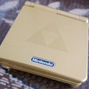 Game Boy Advance SP GPA Zelda Gold Triforce