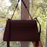 Moschino ολοκαίνουργια τσάντα, υπέροχο δέρμα, φανταστική ποιοτητα. Πωλείται διότι έχω παρομοιο προϊόν. Ειλικρινά υπέροχη τσάντα.