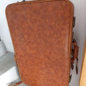 Δερμάτινη βαλίτσα vintage
