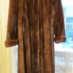 Υπέροχη γούνα παλτό γνήσιο vison! Εξαιρετικά chic σχέδιο!