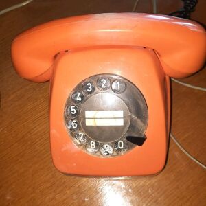 παλιες συσκευες τηλεφώνου