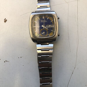 vintage watch japan.Seiko chronograph MONACO.7016-5011.original from 1973.bracelet Seiko.