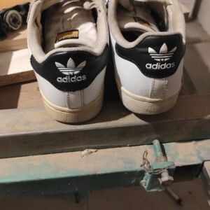 Παπούτσια Adidas