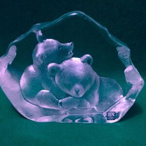 Πρες παπιε (PAPERWEIGHT) δύο αρκούδακια 1.400 κιλά  Maleras/ Kosta Boda Mats Jonasson Sweden full lead crystal
