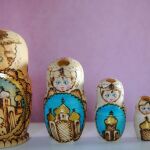 Χειροποίητη μπαμπούσκα/ matryoshka  ( 5 κούκλες )