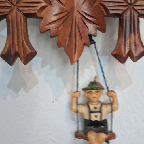 Japan quartz retro wall clock with swinging figure