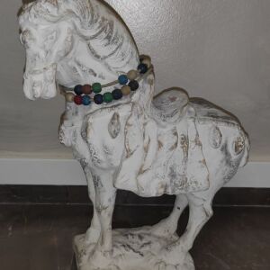 Διακοσμητικό άγαλμα αλόγου από γύψο