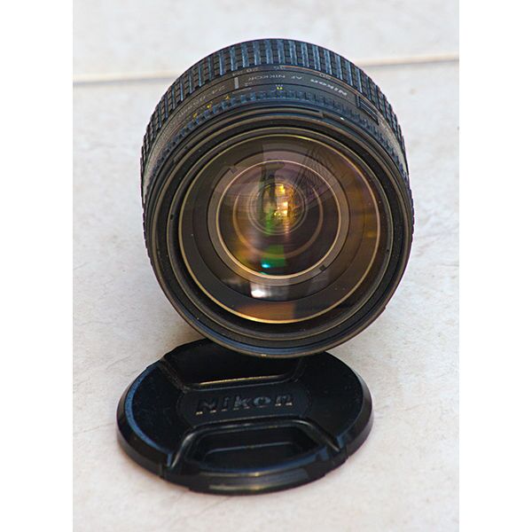 Nikon 24-85 mm f/2.8-4.0D IF AF se poli kali katastasi me elafra simadia chrisis