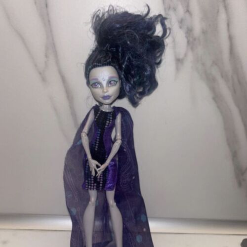 Monster High Elle Edee Boo York doll
