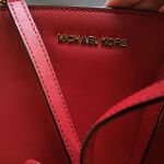 Michael  Kors αυθεντική τσάντα, δερμάτινη, κόκκινη, σε εξαιρετική κατάσταση, χρησιμοποιήθηκε ελάχιστες φορες.