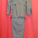 Πλήρης θερινή στολή αξκων (χιτώνιο-παντελόνι) τύπου ‘’ΑΦΡΙΚΑΝΑ’’ του Στρατού Ξηράς περιόδου 1970-1980 (140 ευρώ)