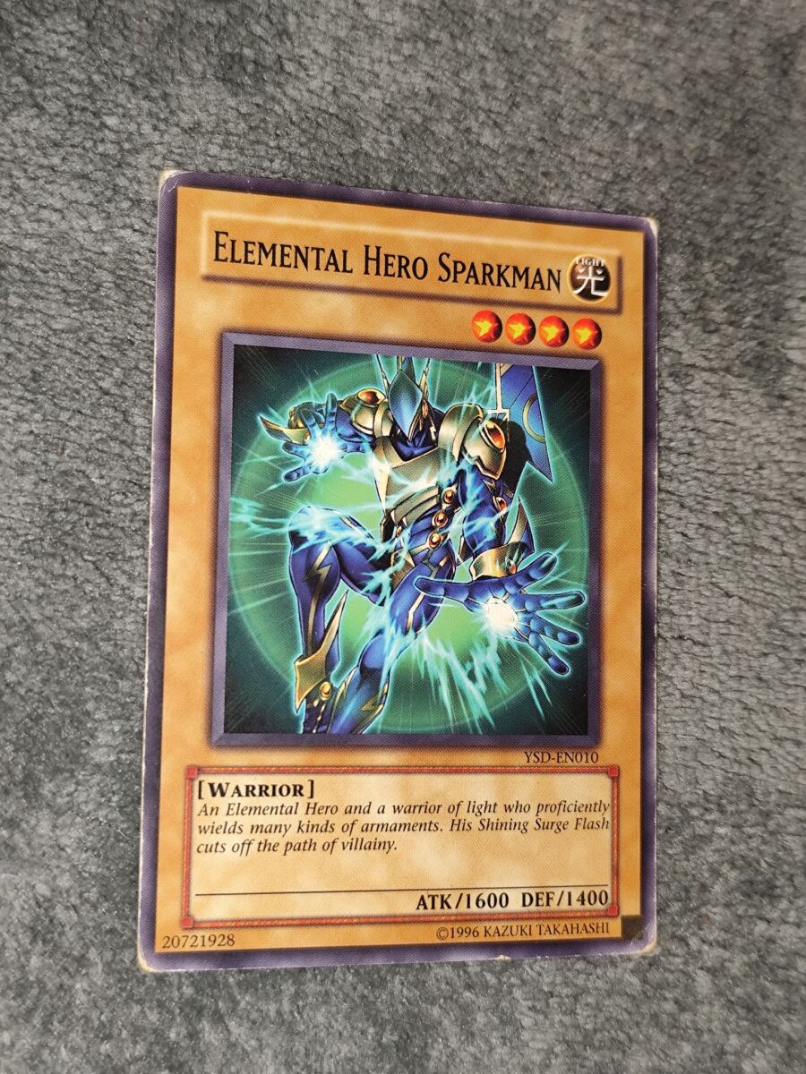 Archivo STL Yugioh Héroe Elemental Sparkman Figura imprimible en 3D Archivo STL Yugioh Héroe Elemental Sparkman Figura imprimible en 3D