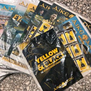 Album  AEK Yellow-Black 279 αυτοκόλλητα της εφημερίδας Δικέφαλος