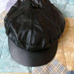Καπέλο μαύρη δερματίνη