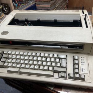Γραφομηχανή IBM  6781